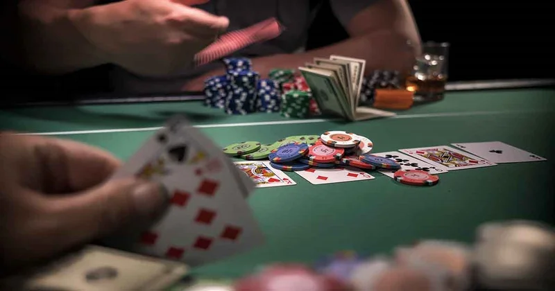 Đặc điểm nổi bật của Poker và nắm luật chơi poker để áp dụng hiệu quả