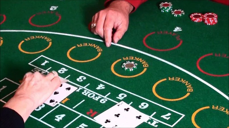 Luật chơi game bài baccarat như thế nào?