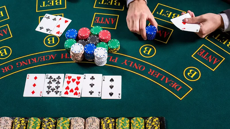 Tại sao bài Poker lại được yêu thích? Cách chơi poker chuyên nghiệp hiệu quả