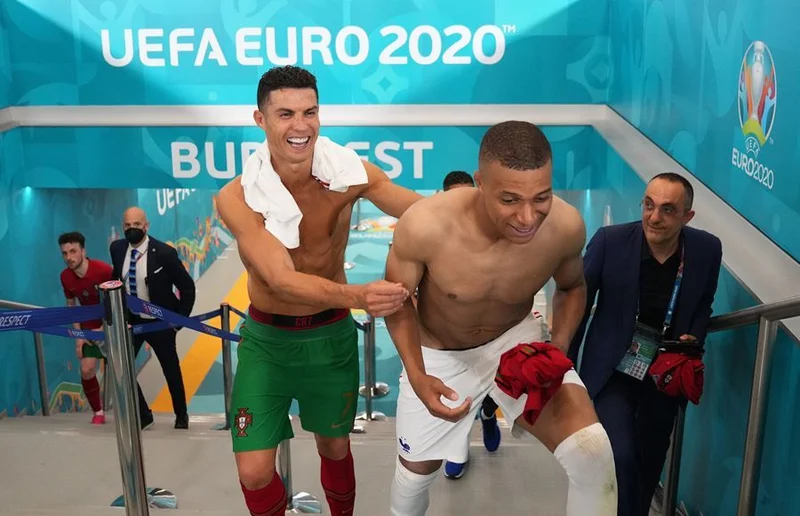 Cristiano Ronaldo và Kylian Mbappé nổi bật trong danh sách cầu thủ chạy nhanh nhất thế giới.